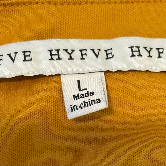 Red Dress, Size L, Mustard Coloured Dress w/feather designs - Picture 3 of 3